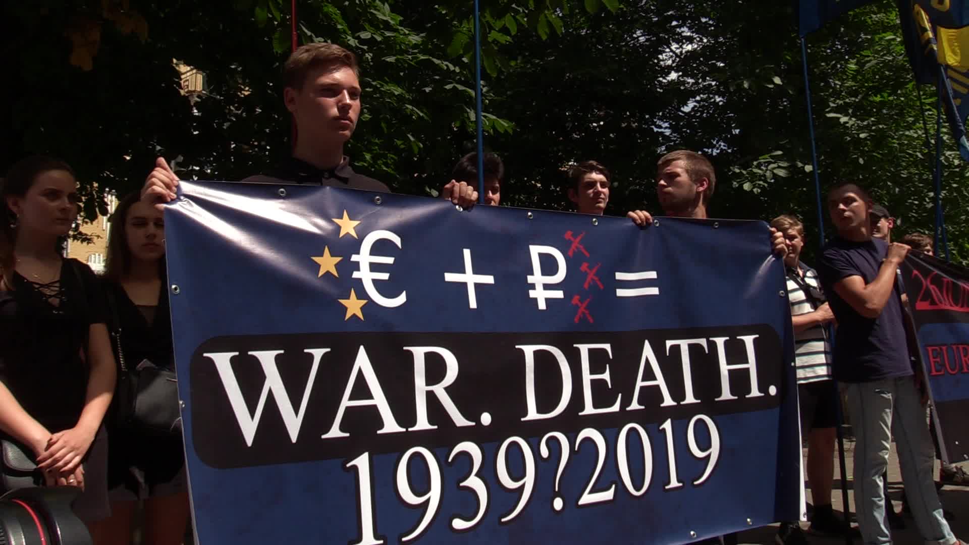 Protest against Russia's return to the Parliamentary Assembly of the Council of Europe outside the embassy of France in Kiev