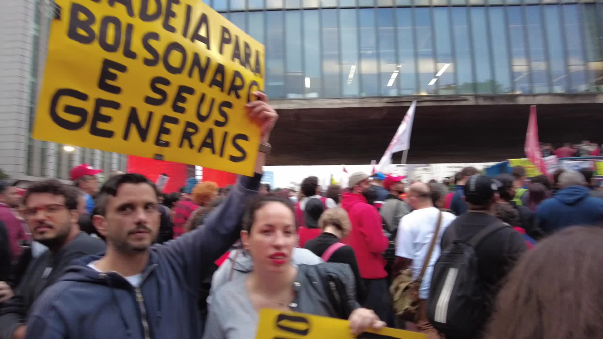 Demonstrators March in Support of Lula's Government Following Riots at Brazil's Congress