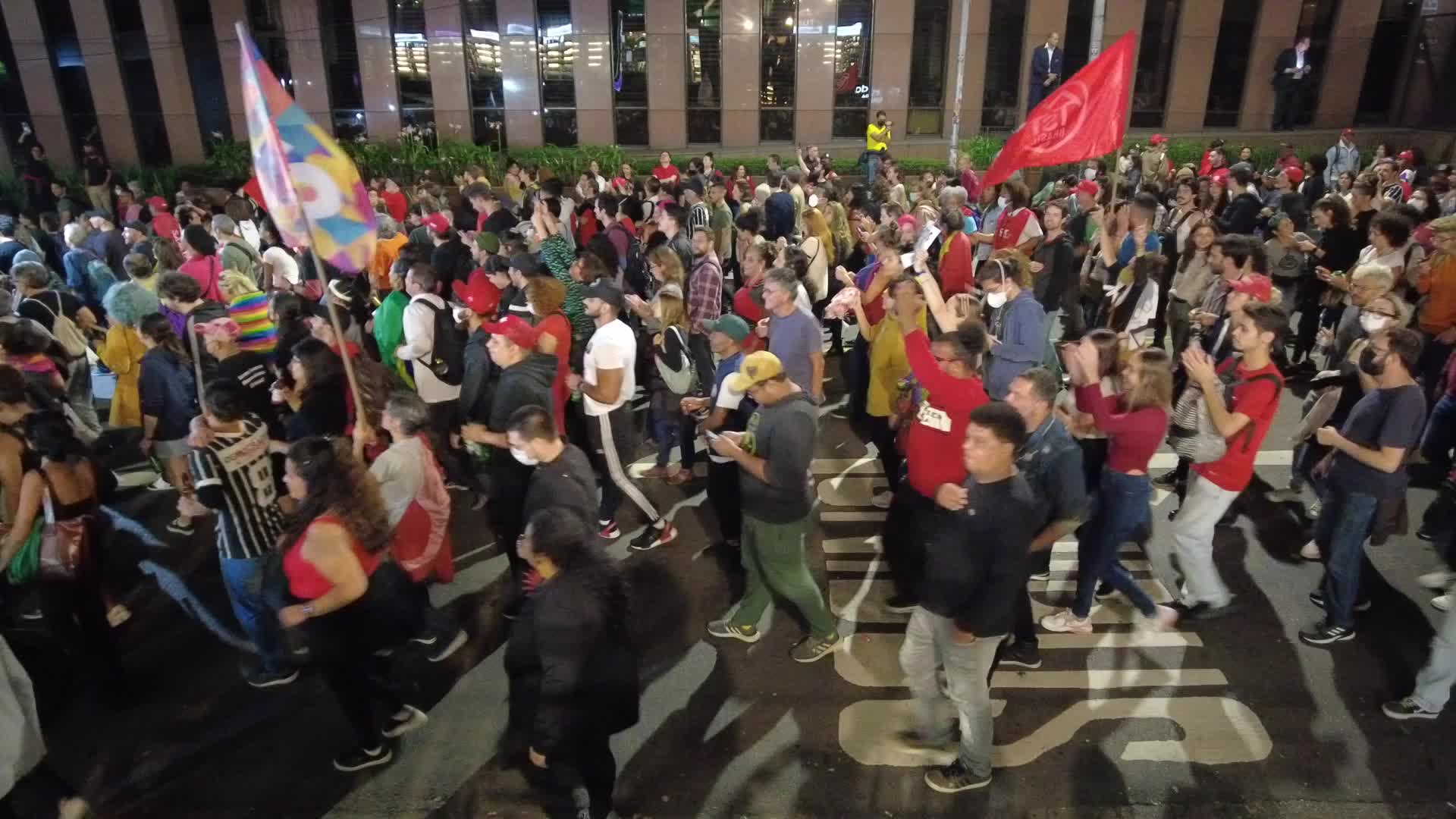 Demonstrators March in Support of Lula's Government Following Riots at Brazil's Congress