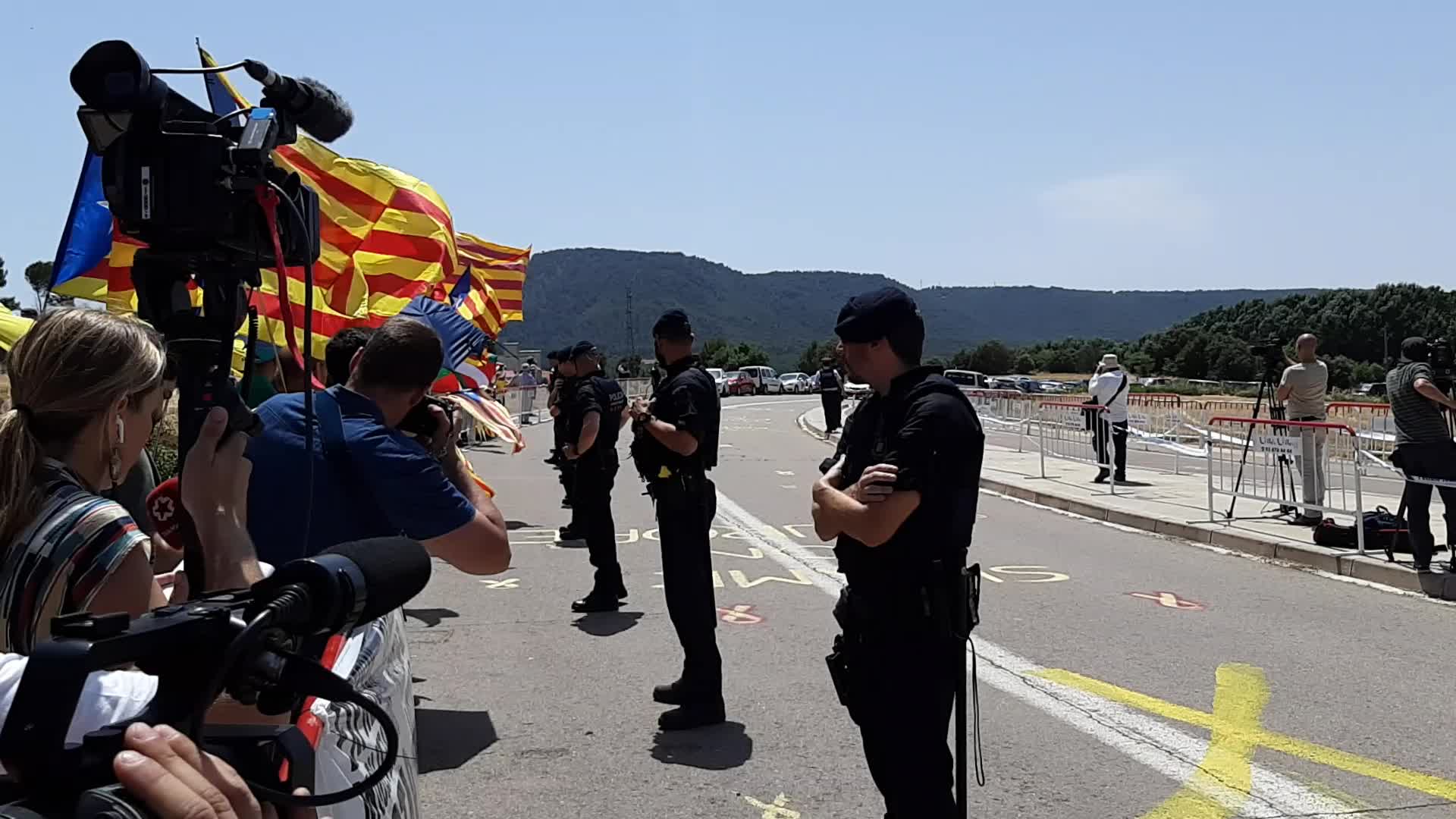 Catalan independence leaders arrive at the prison of Lledoners, Catalonia