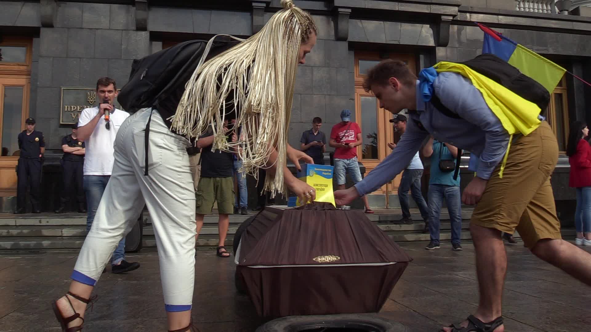 Symbolic funeral of the Ukrainian Constitution, political rally in Kiev