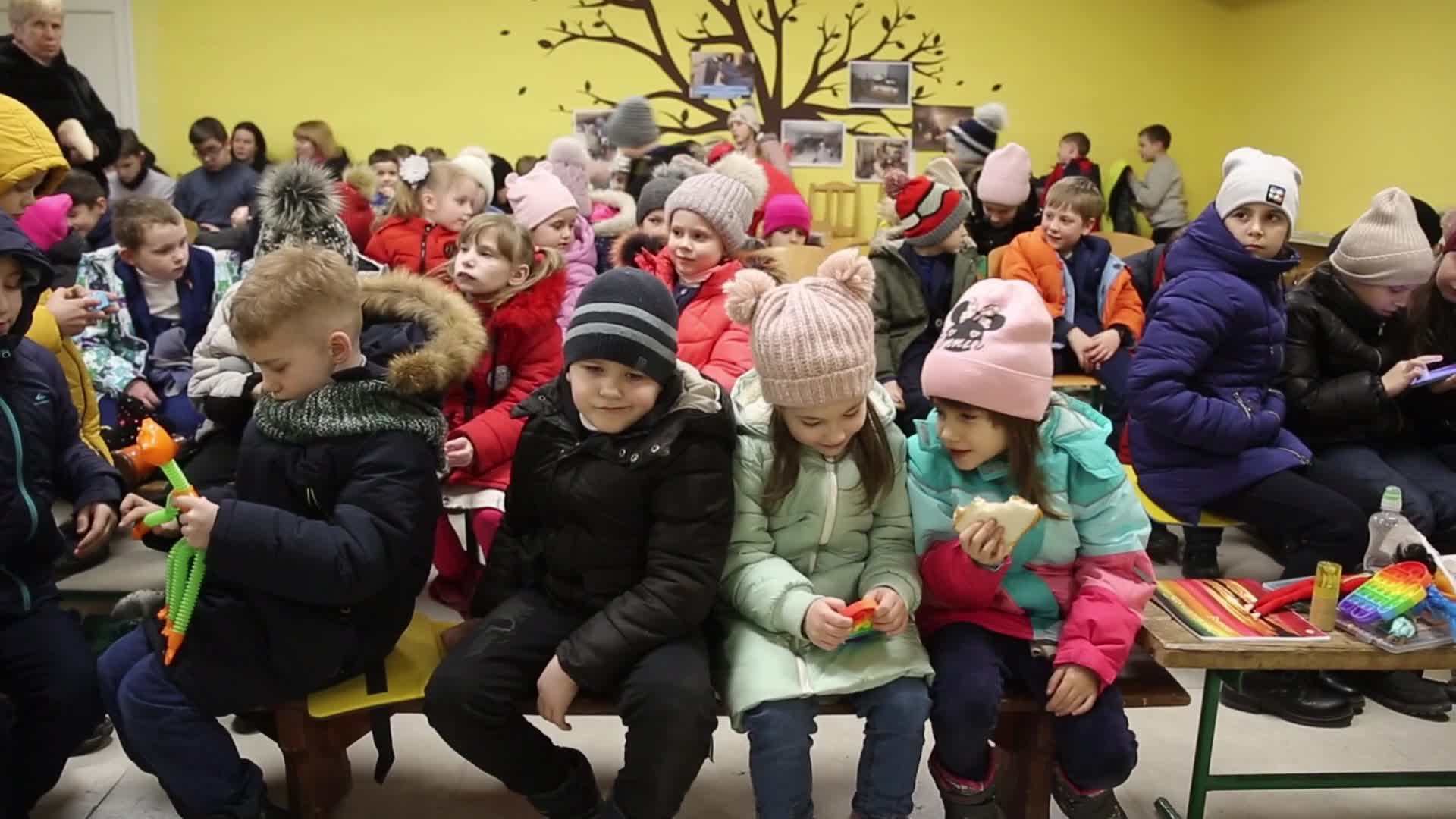 Mine and explosives safety training for school students in Ukraine