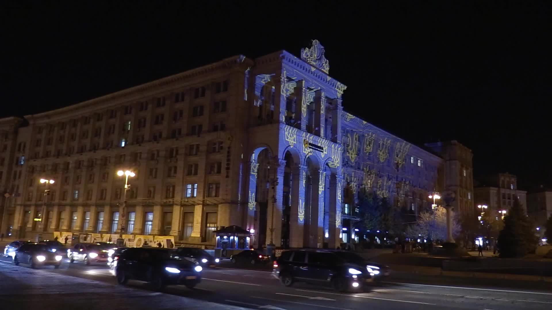 Swiss light artist Gerry Hofstetter illuminates buildings and monuments in Ukraine to commemorate the victims of Russian invasion of Ukraine.