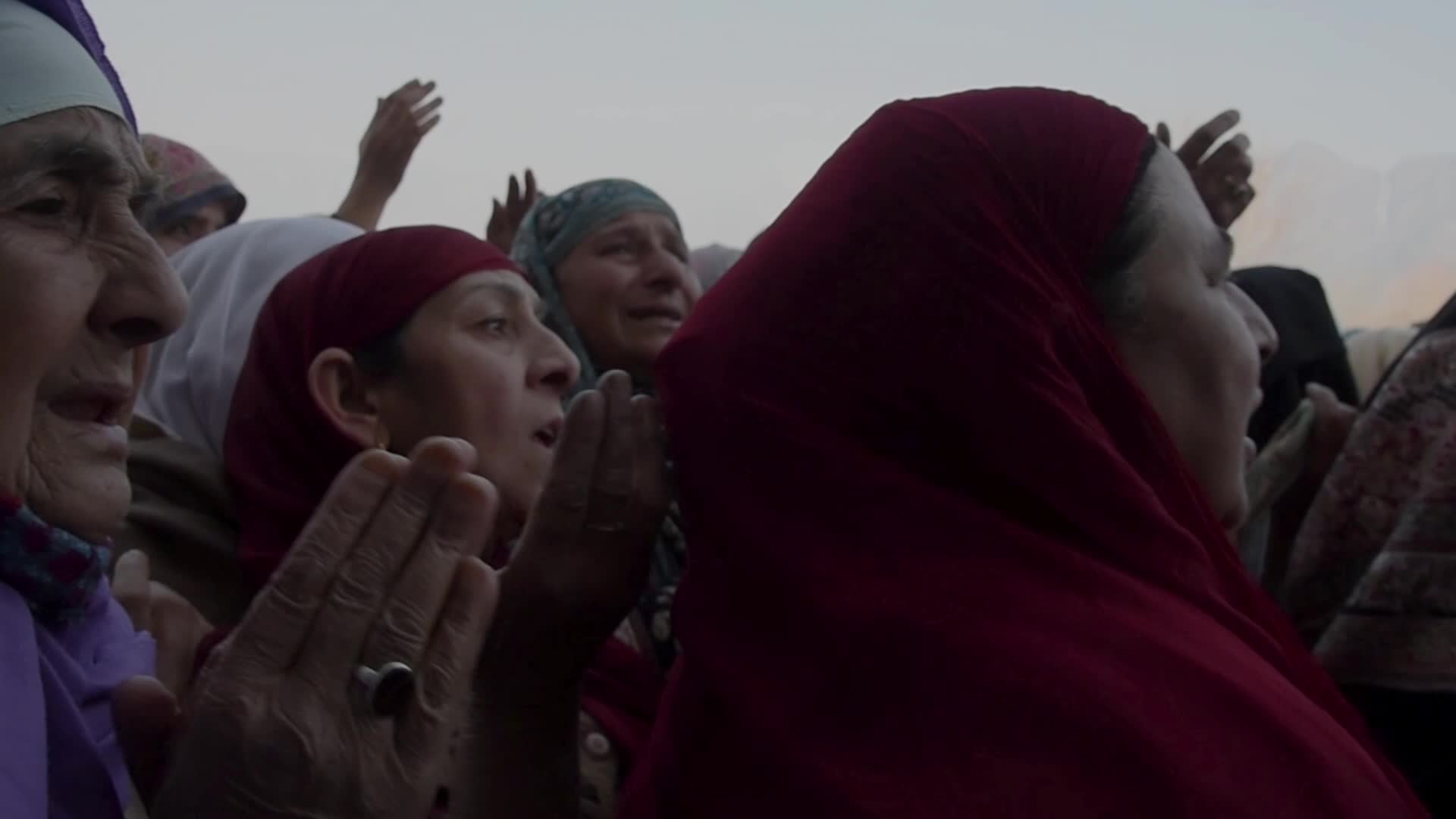 Friday following of Miraj in Srinagar, India