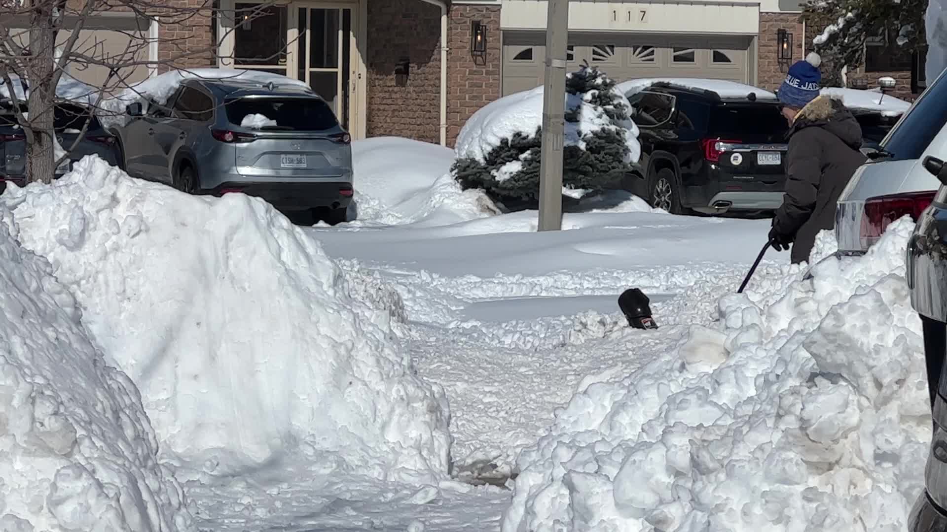 Toronto gets hit by the largest winter snowstorm of the season
