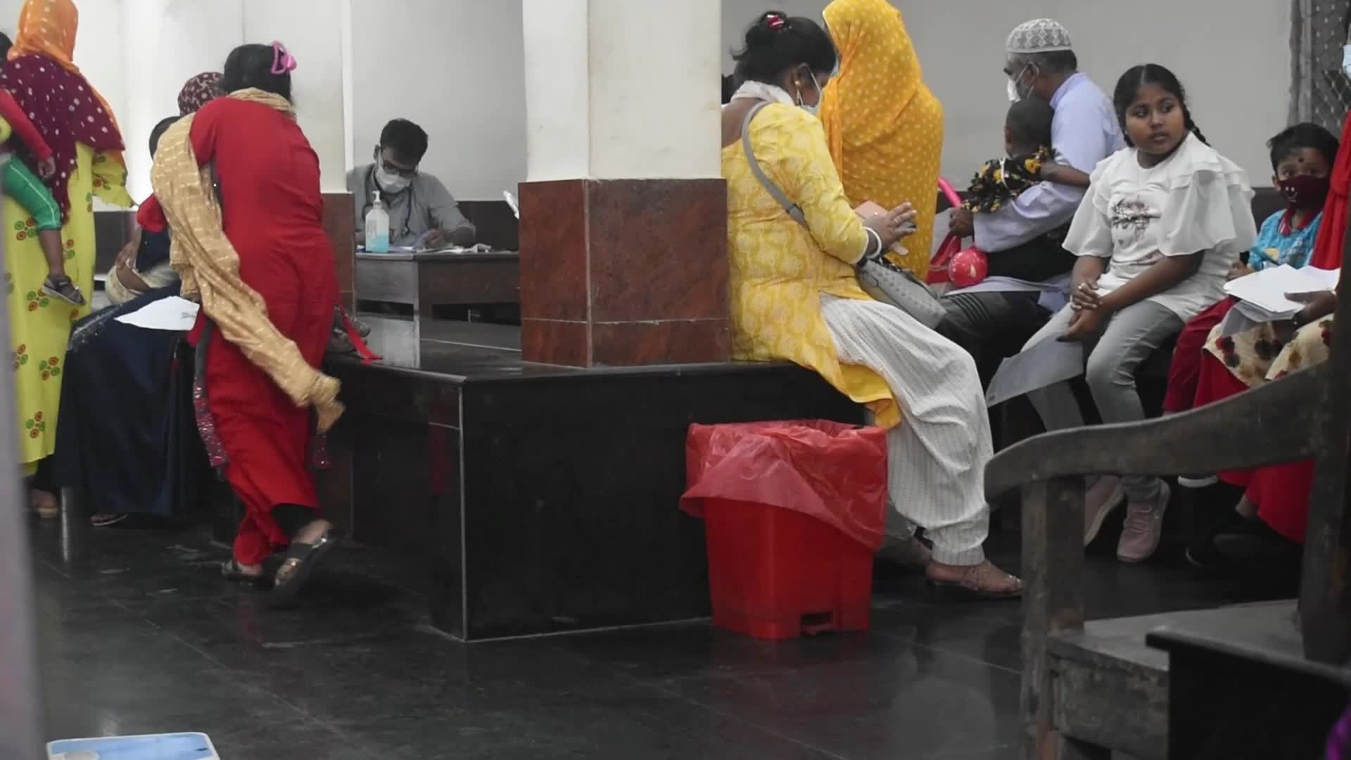 Children Suffer From Respiratory Problems In West Bengal, India