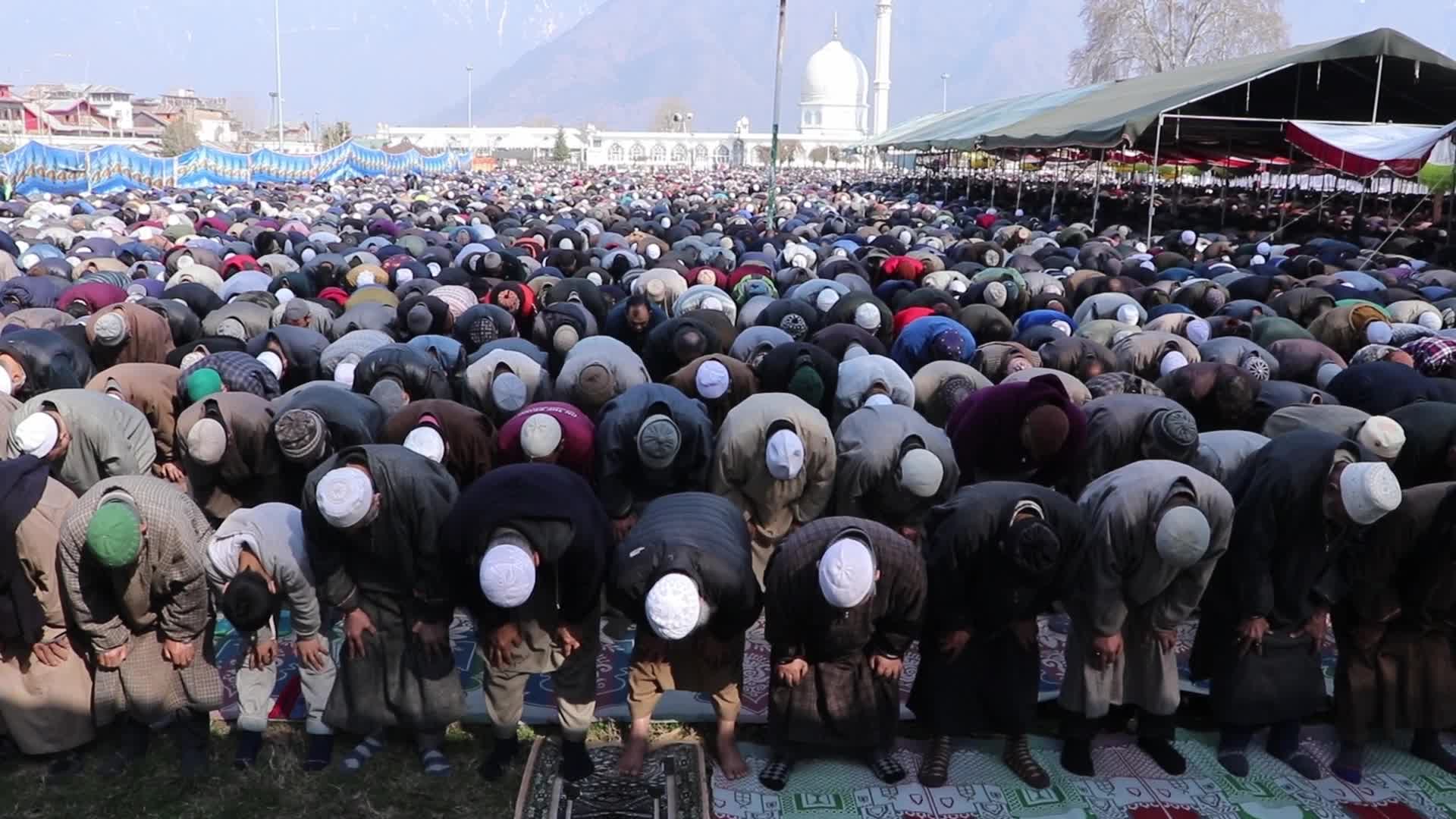 Friday Following of Miraj in Kashmir