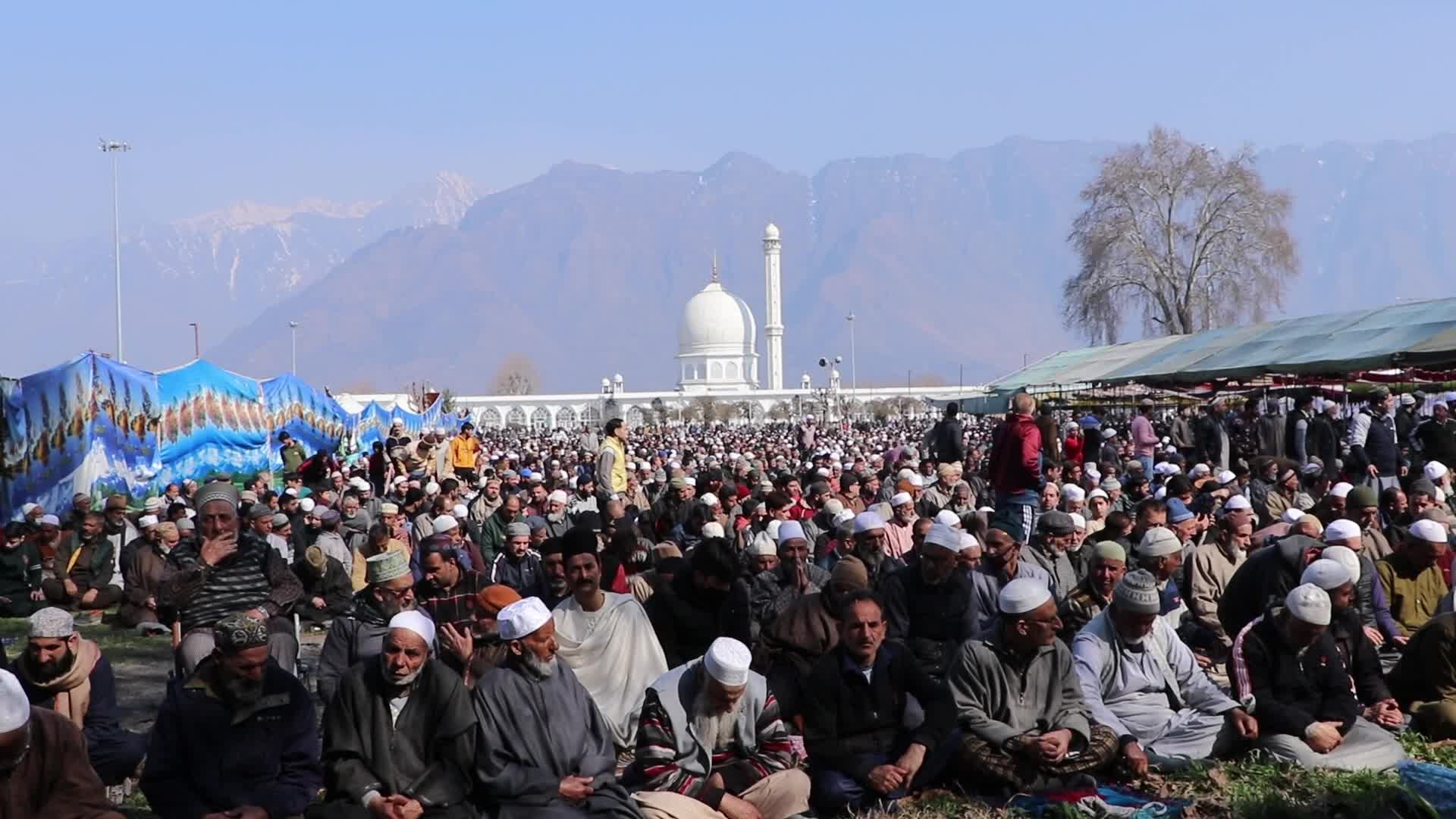 Friday Following of Miraj in Kashmir