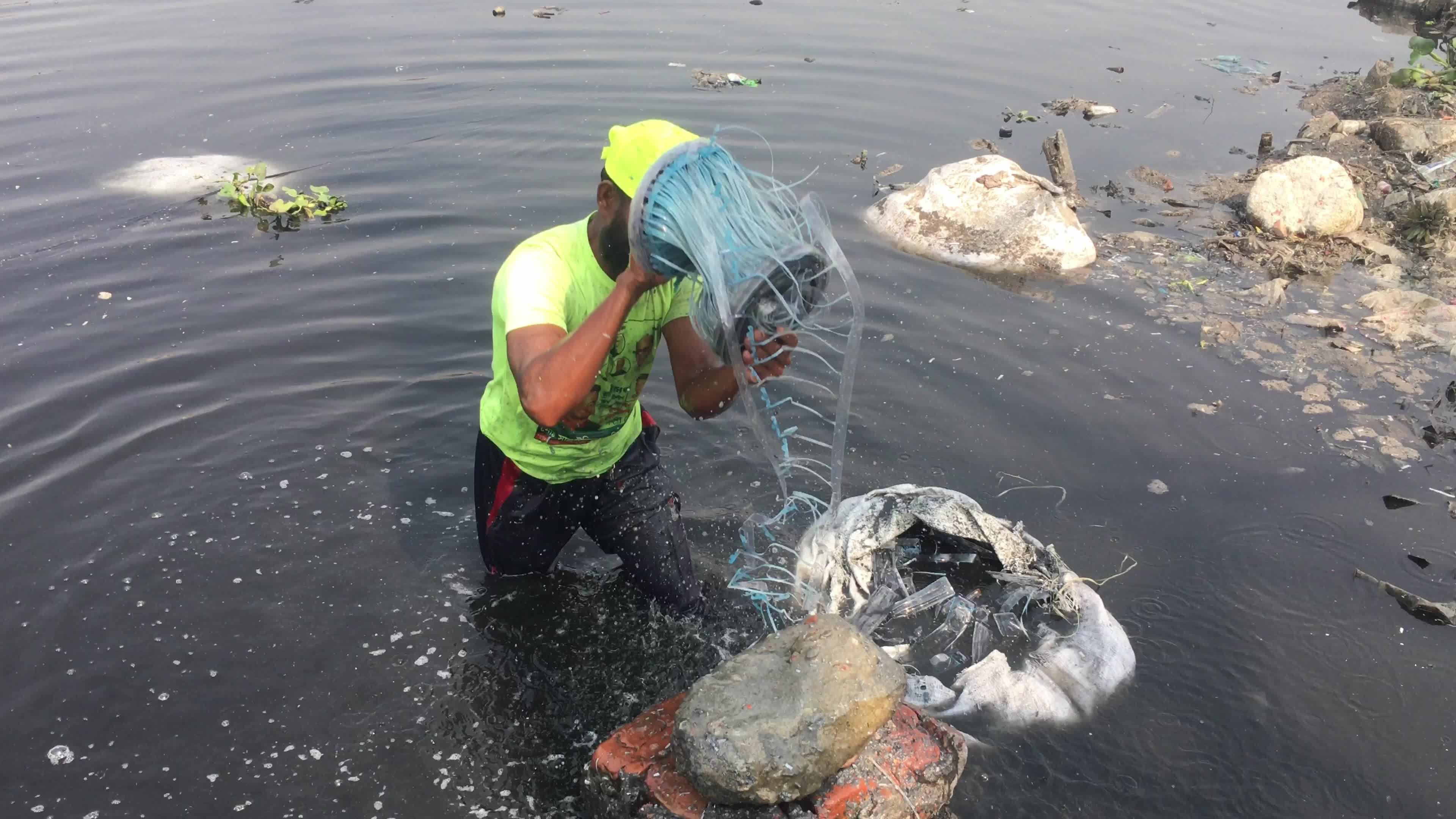 River pollution in Dhaka