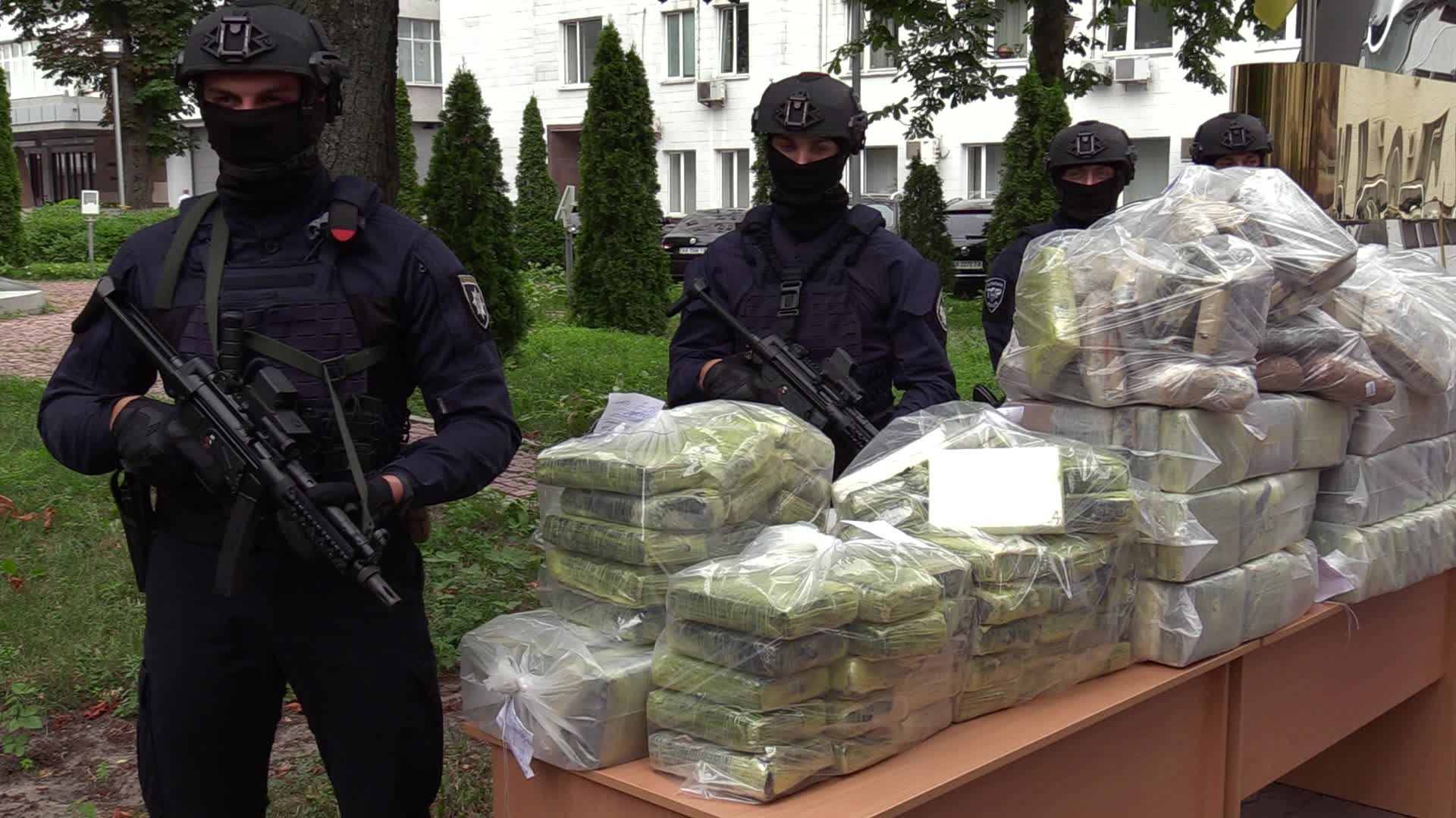 Ukrainian police seized 400 kg of cocaine