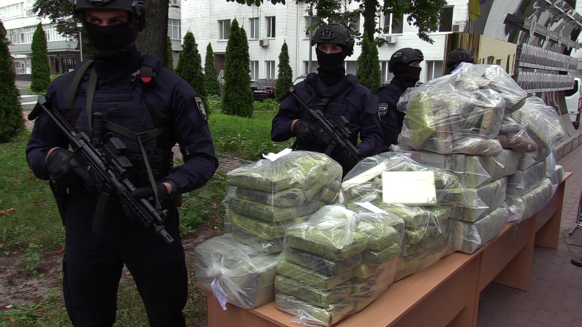 Ukrainian police seized 400 kg of cocaine