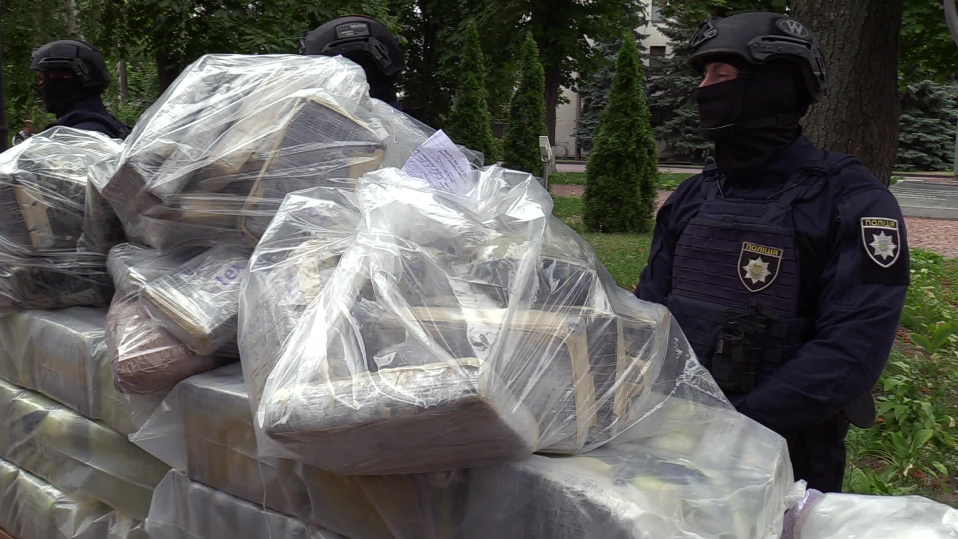 Ukrainian police seized 400 kg of cocaine