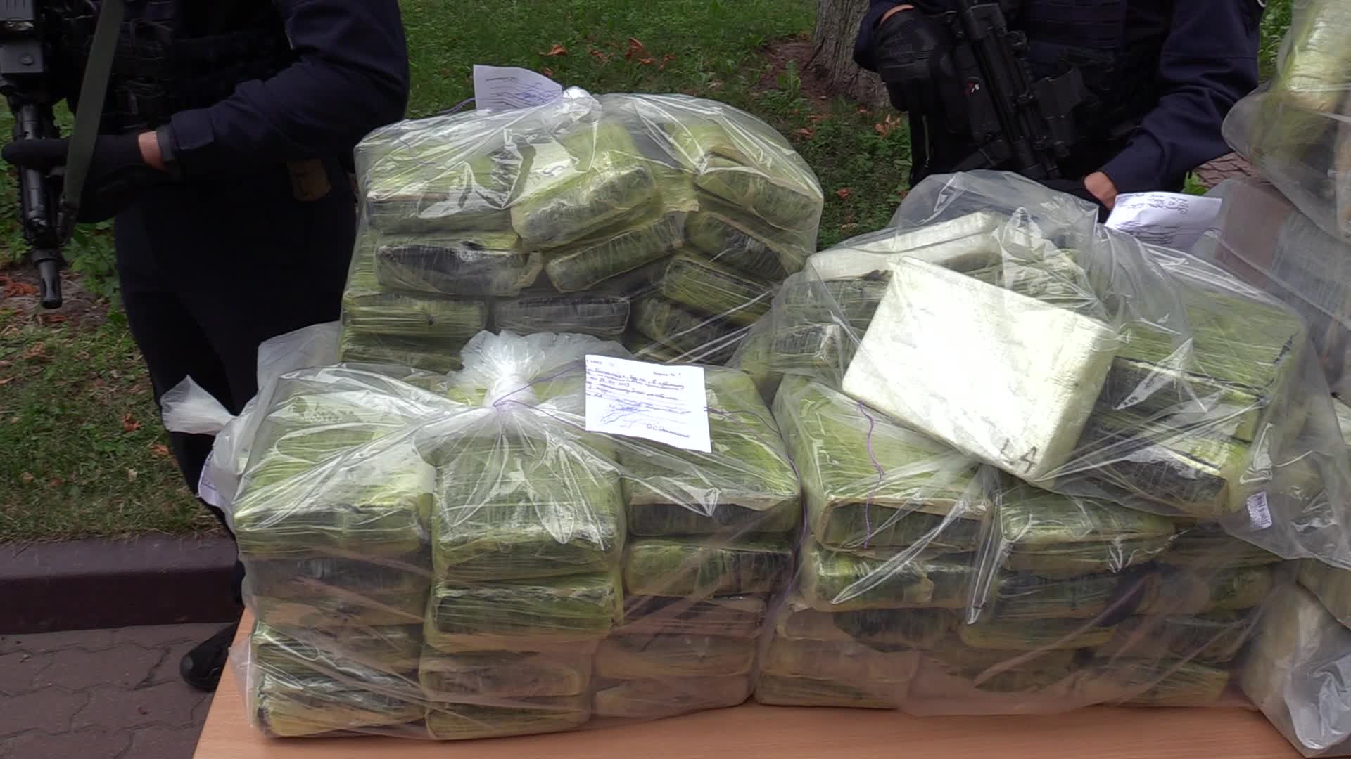Ukrainian police seized 400 kg of cocaine