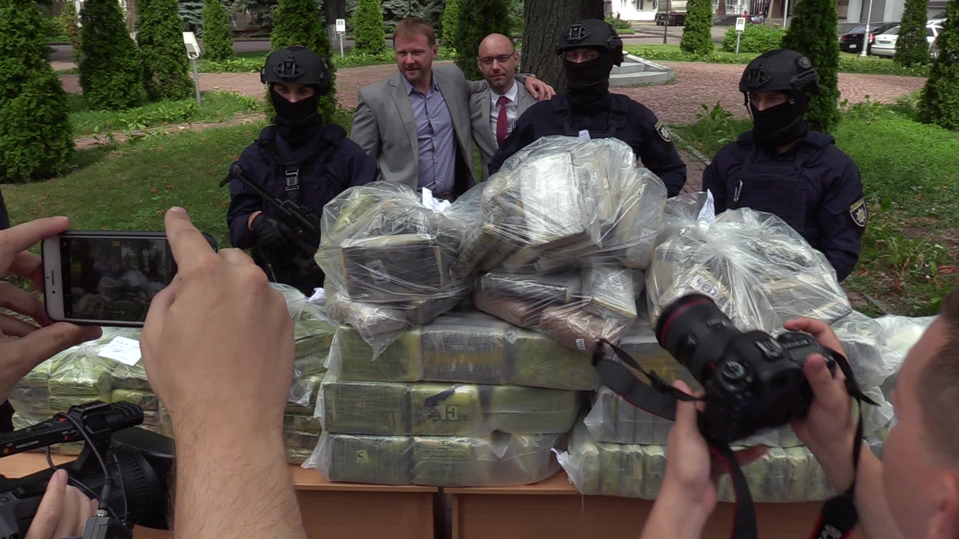 Ukrainian police seized 400 kg of cocaine