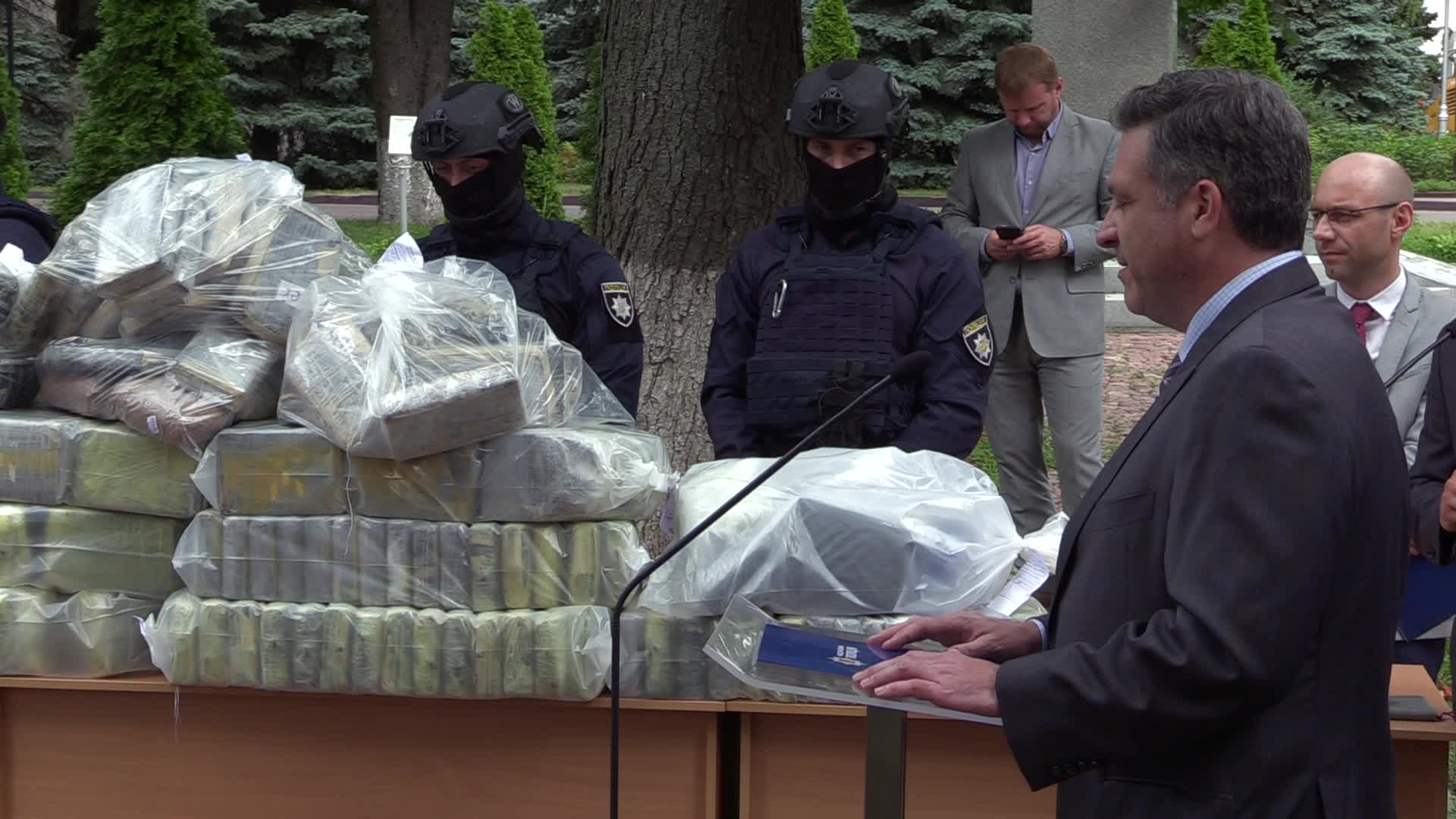 Ukrainian police seized 400 kg of cocaine