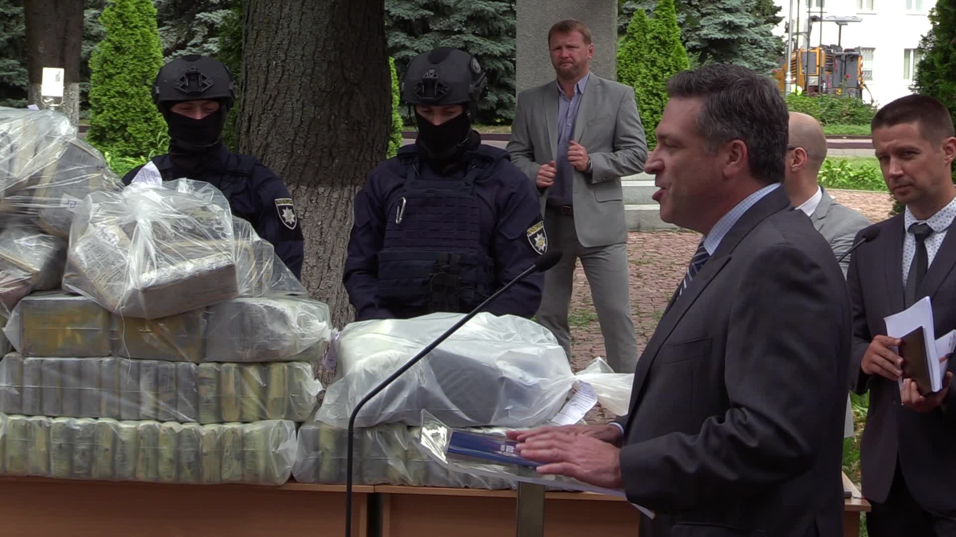 Ukrainian police seized 400 kg of cocaine