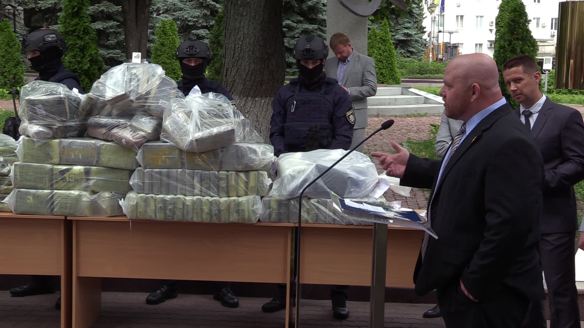 Ukrainian police seized 400 kg of cocaine