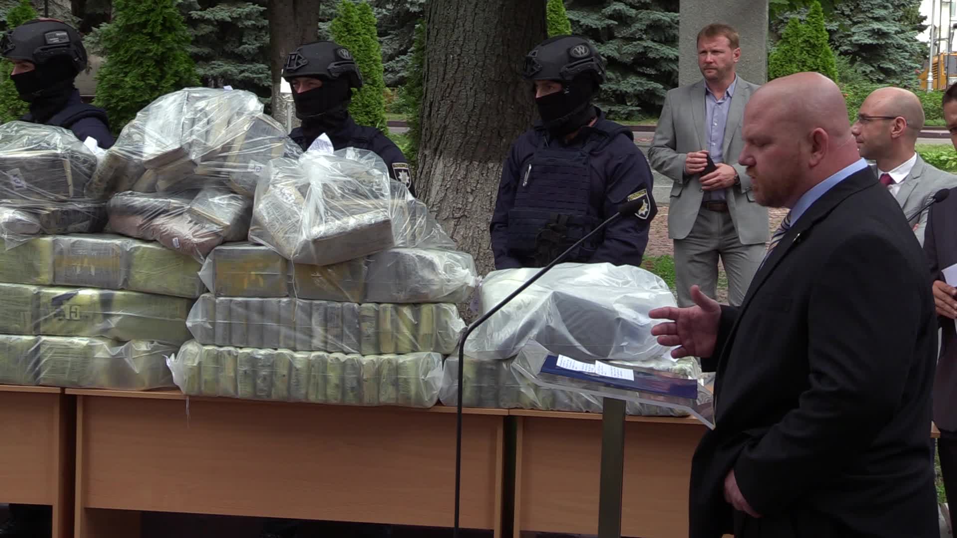 Ukrainian police seized 400 kg of cocaine
