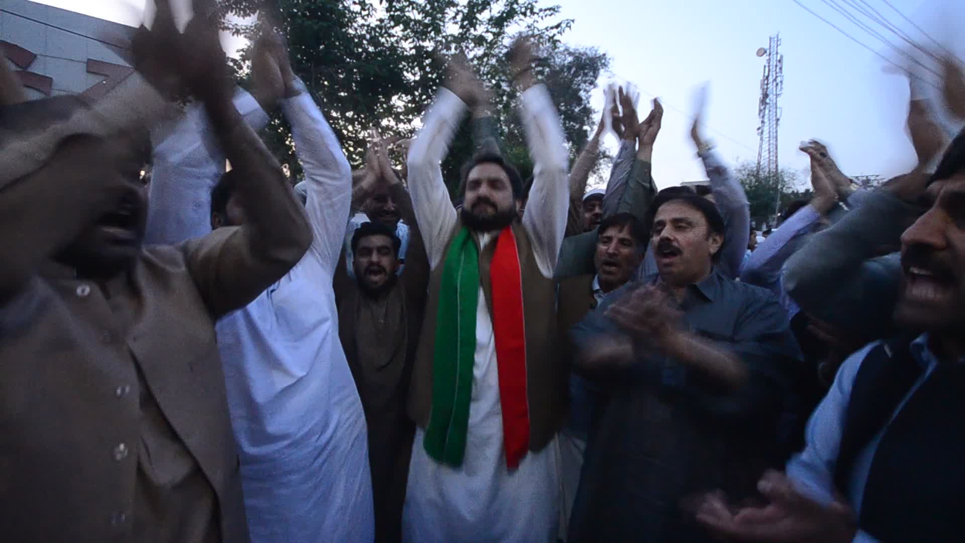Tehrik-e-Insaf protest against possible arrest of Imran Khan
