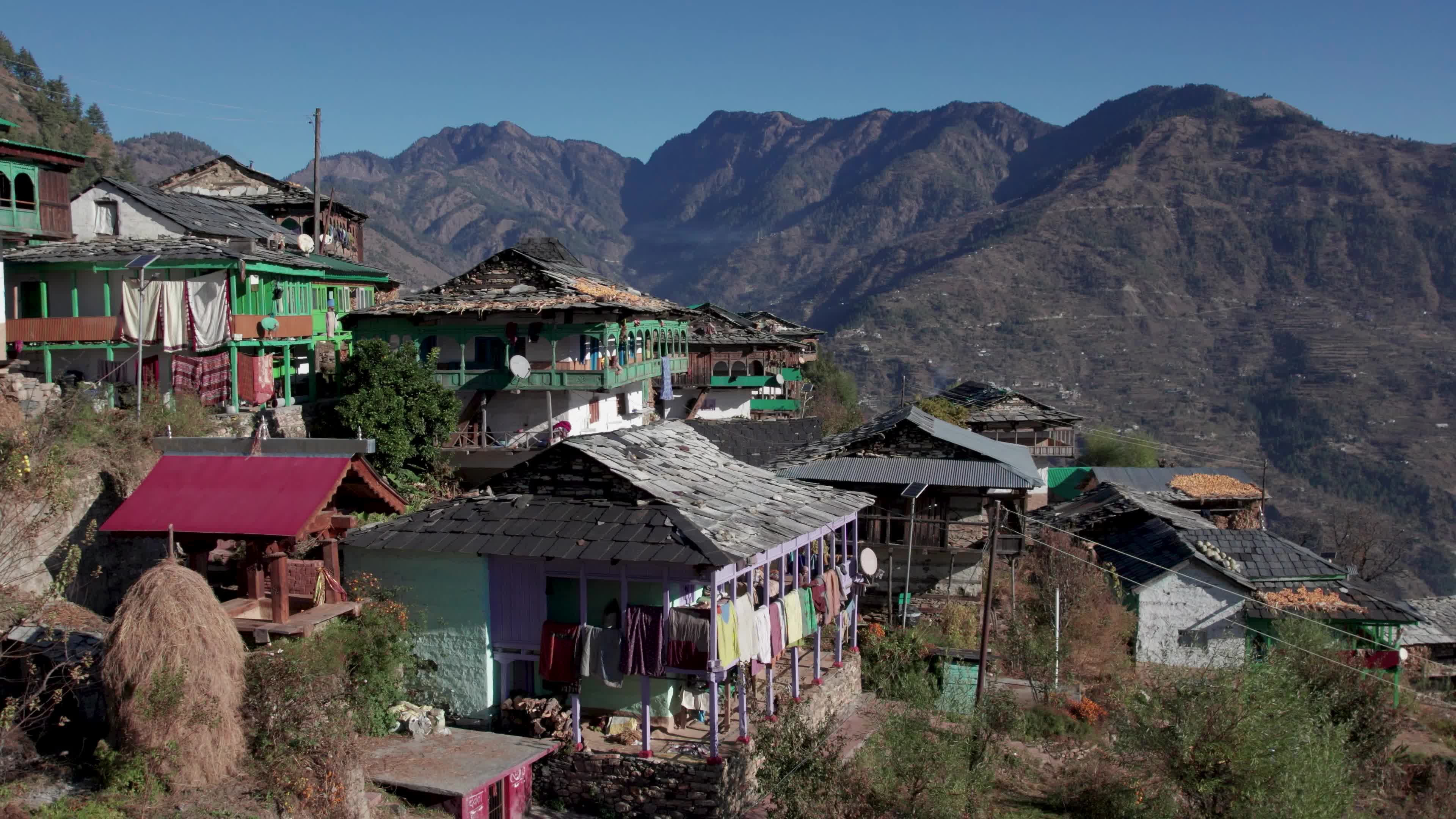 Remote Himalayan Village - Behlo: 4K video which gives a Rare Glimpse into the Simple Life of the Himalayan Village with Traditional Houses 