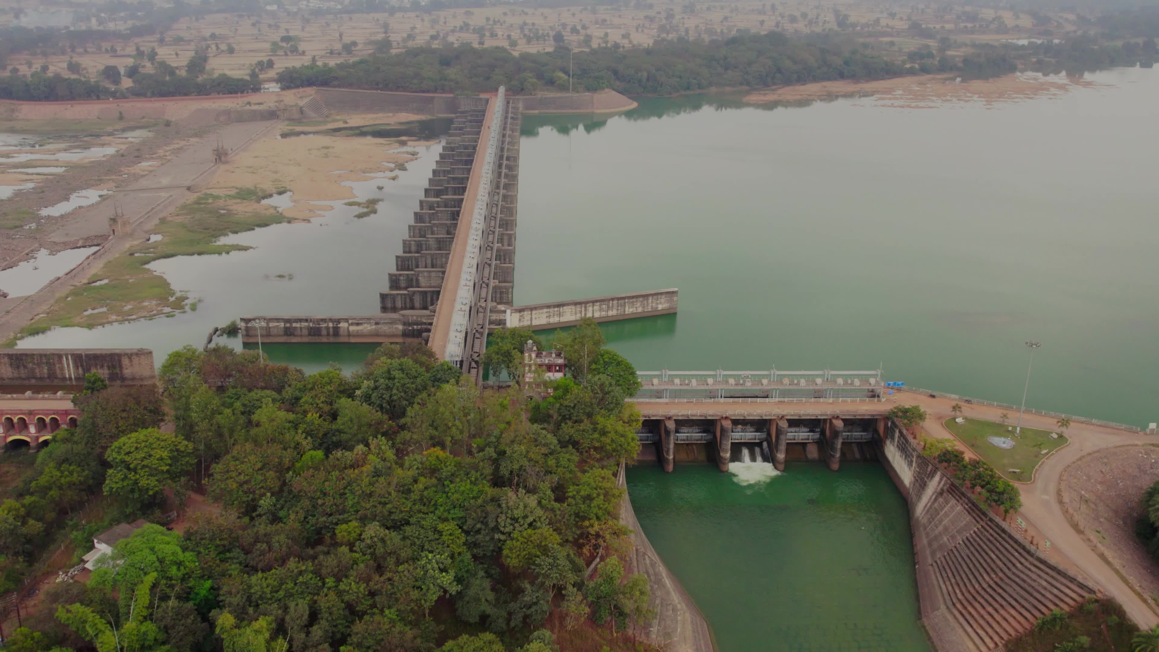 Rudri Dam: A Breathtaking 4K Drone Video of the Mahanadi River in Chhattisgarh, India