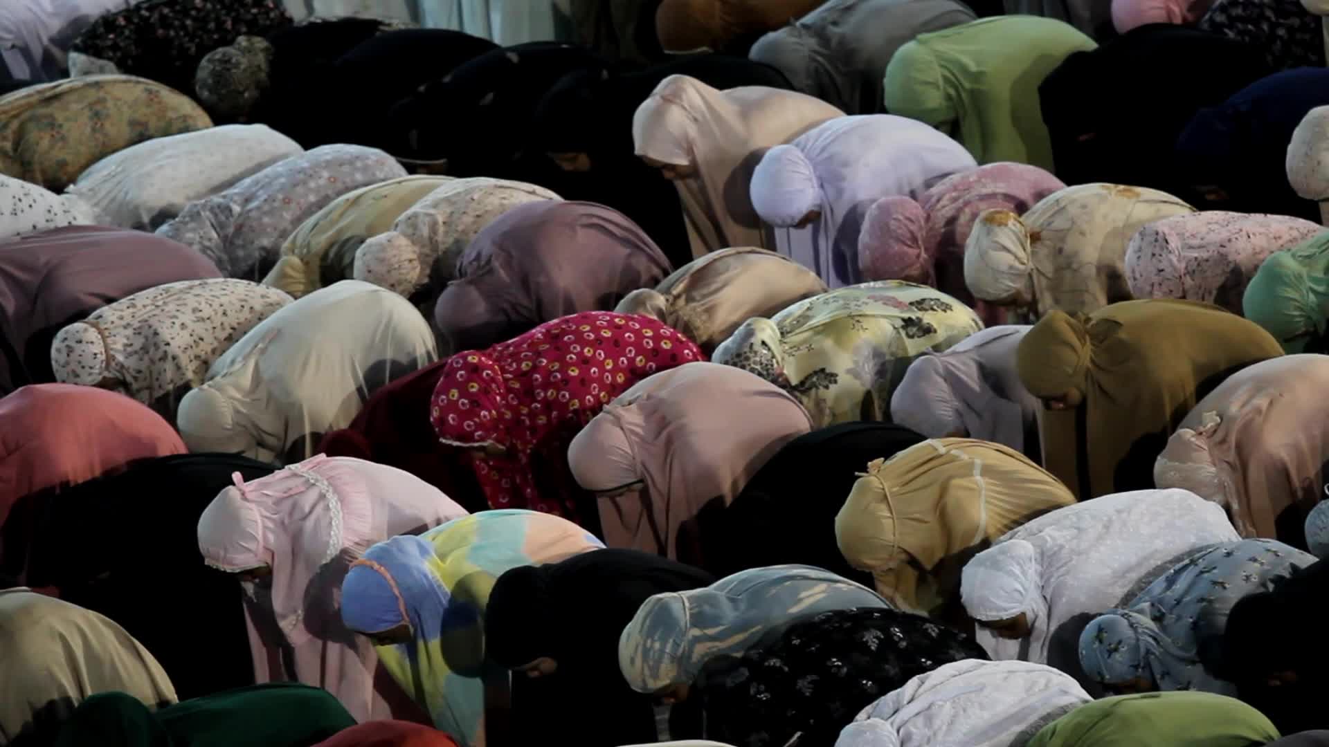 The First Tarawih Prayer in Aceh