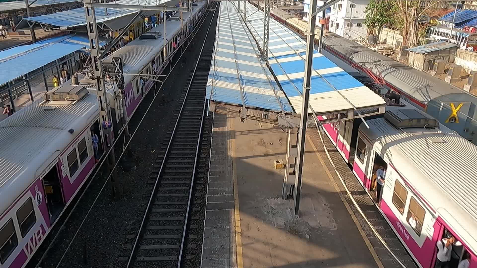 Suburban Railway Station In Mumbai