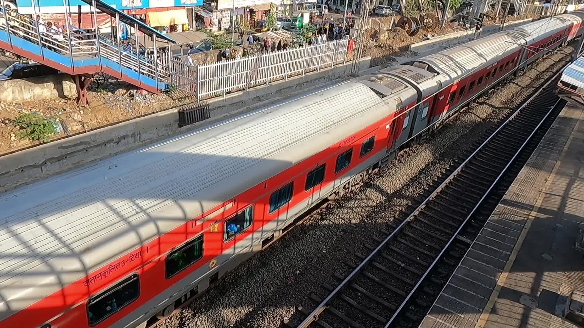 Suburban Railway Station In Mumbai