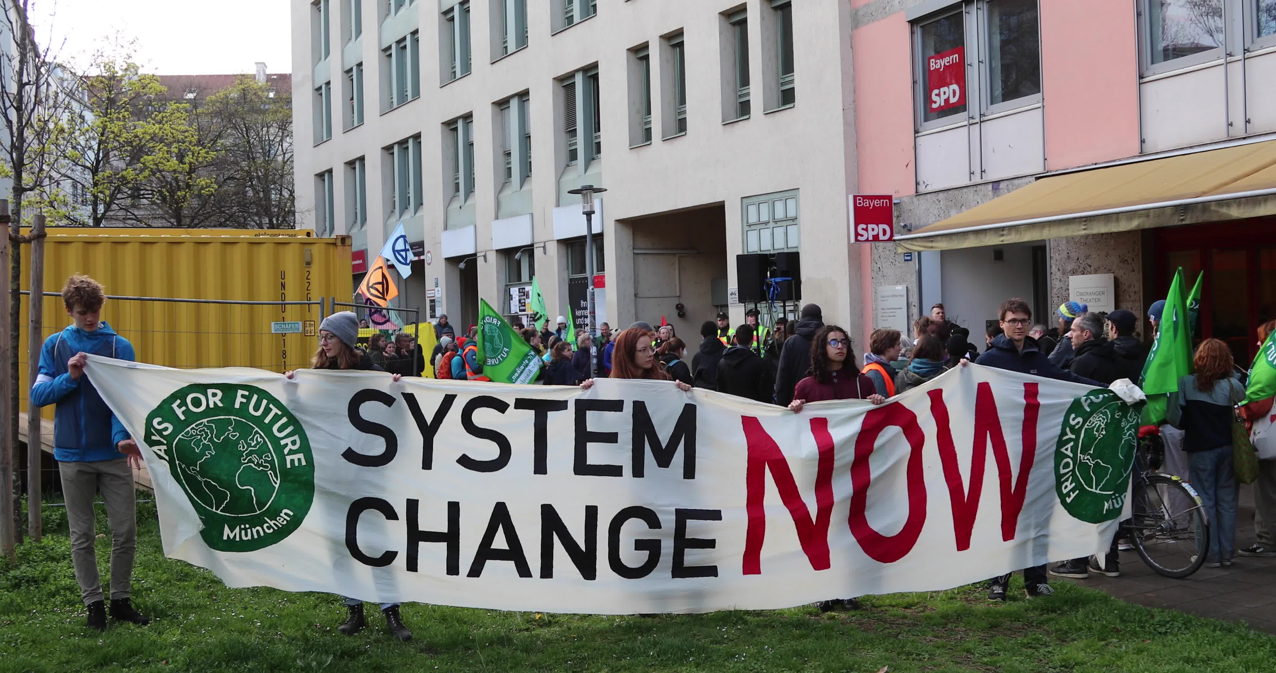 Munich: Fridays for Future protests against the decisions of the German coalition comitee