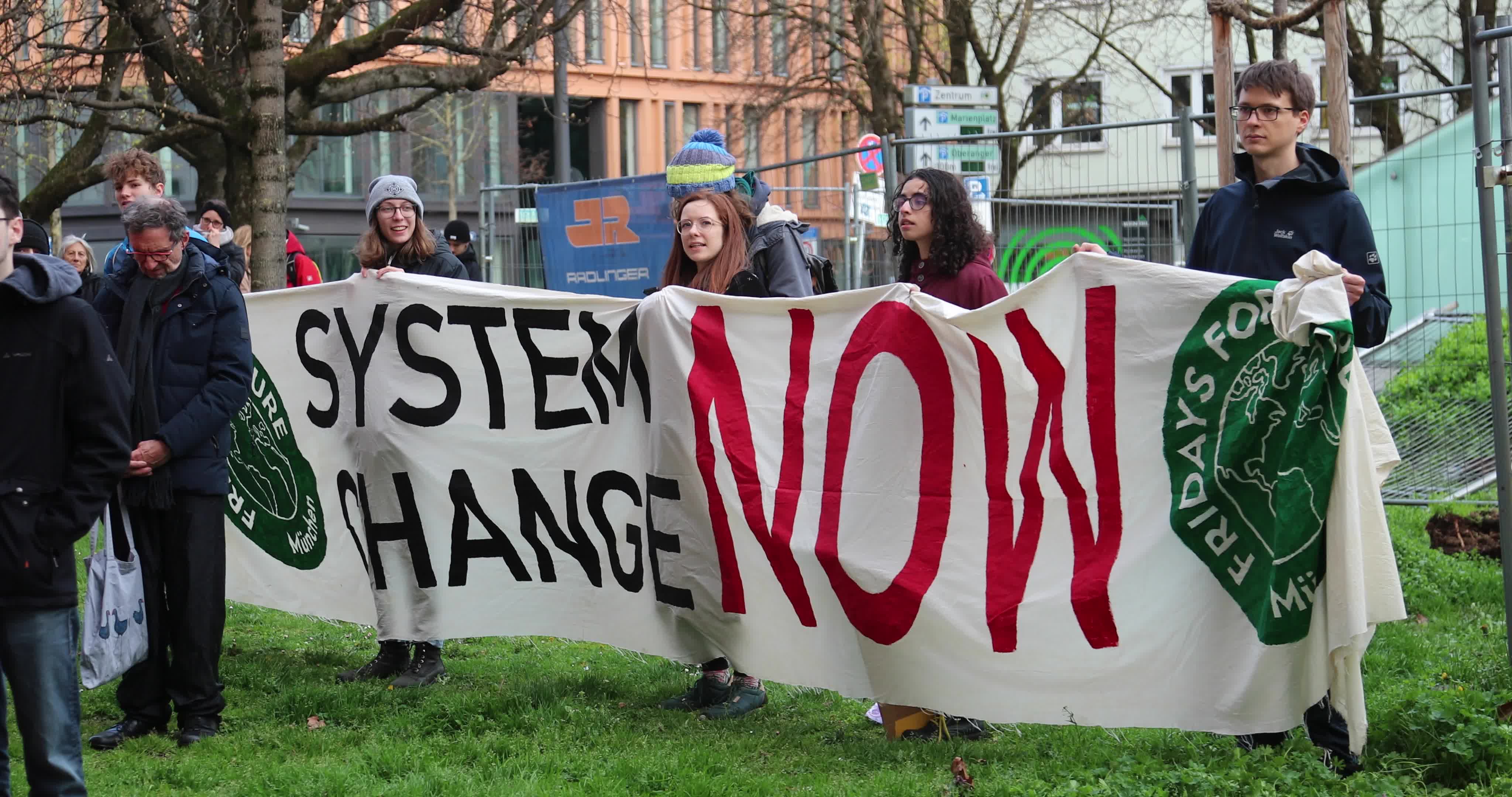 Munich: Fridays for Future protests against the decisions of the German coalition comitee