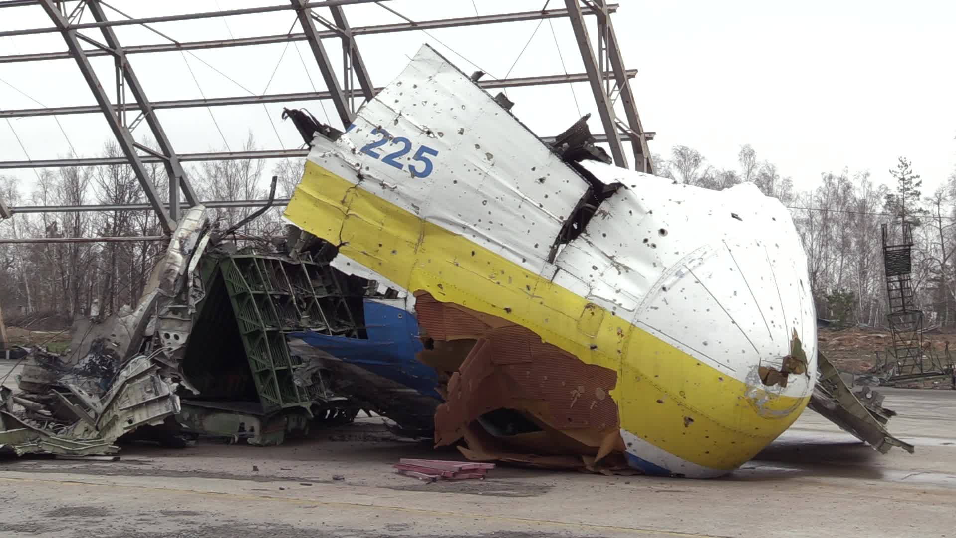 Destroyed the largest cargo aircraft in the world Antonov An-225 Mriya "Dream" in Hostomel, amid Russia's invasion of Ukraine
