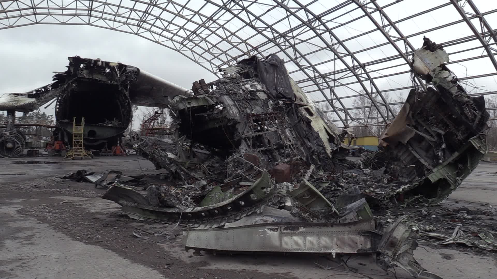 Destroyed the largest cargo aircraft in the world Antonov An-225 Mriya "Dream" in Hostomel, amid Russia's invasion of Ukraine
