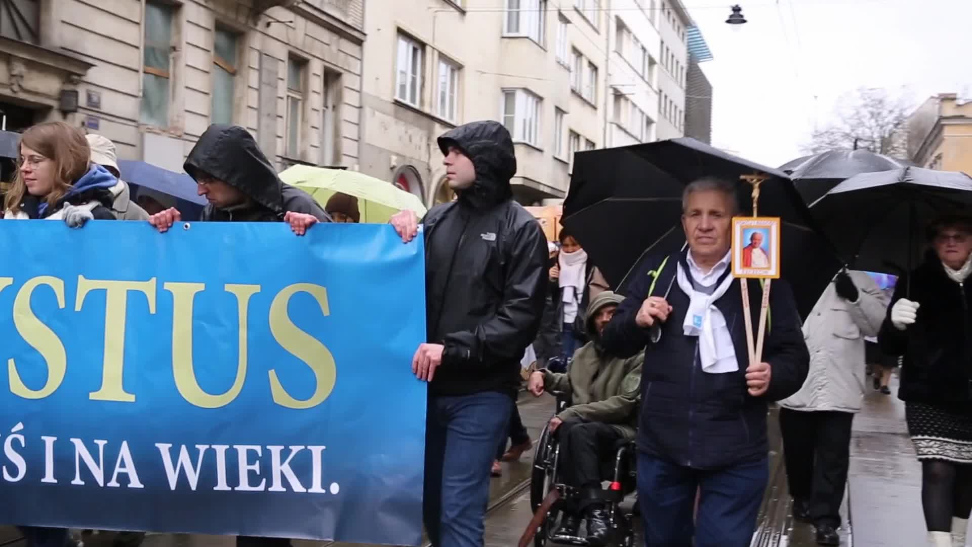 March in support of John Paul II legacy in Poland