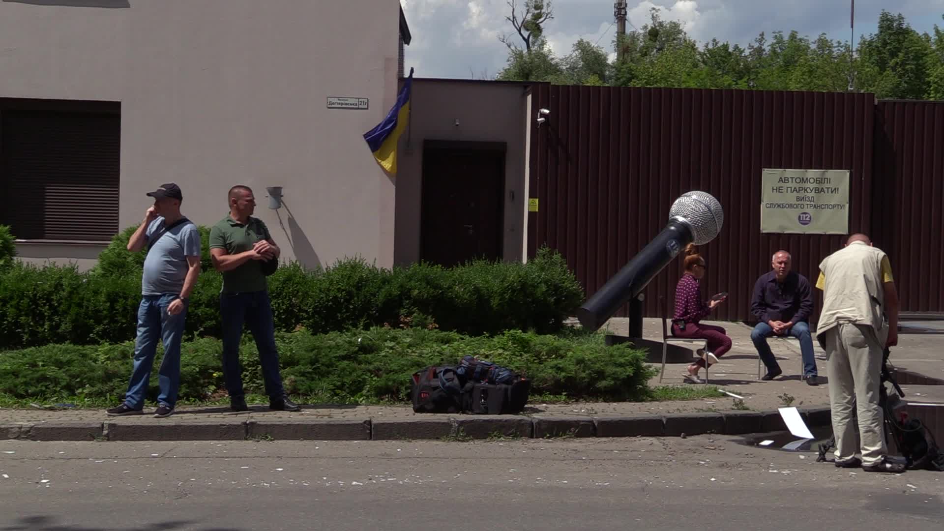 112 Ukraine TV channel came under fire of grenade launcher in Kiev
