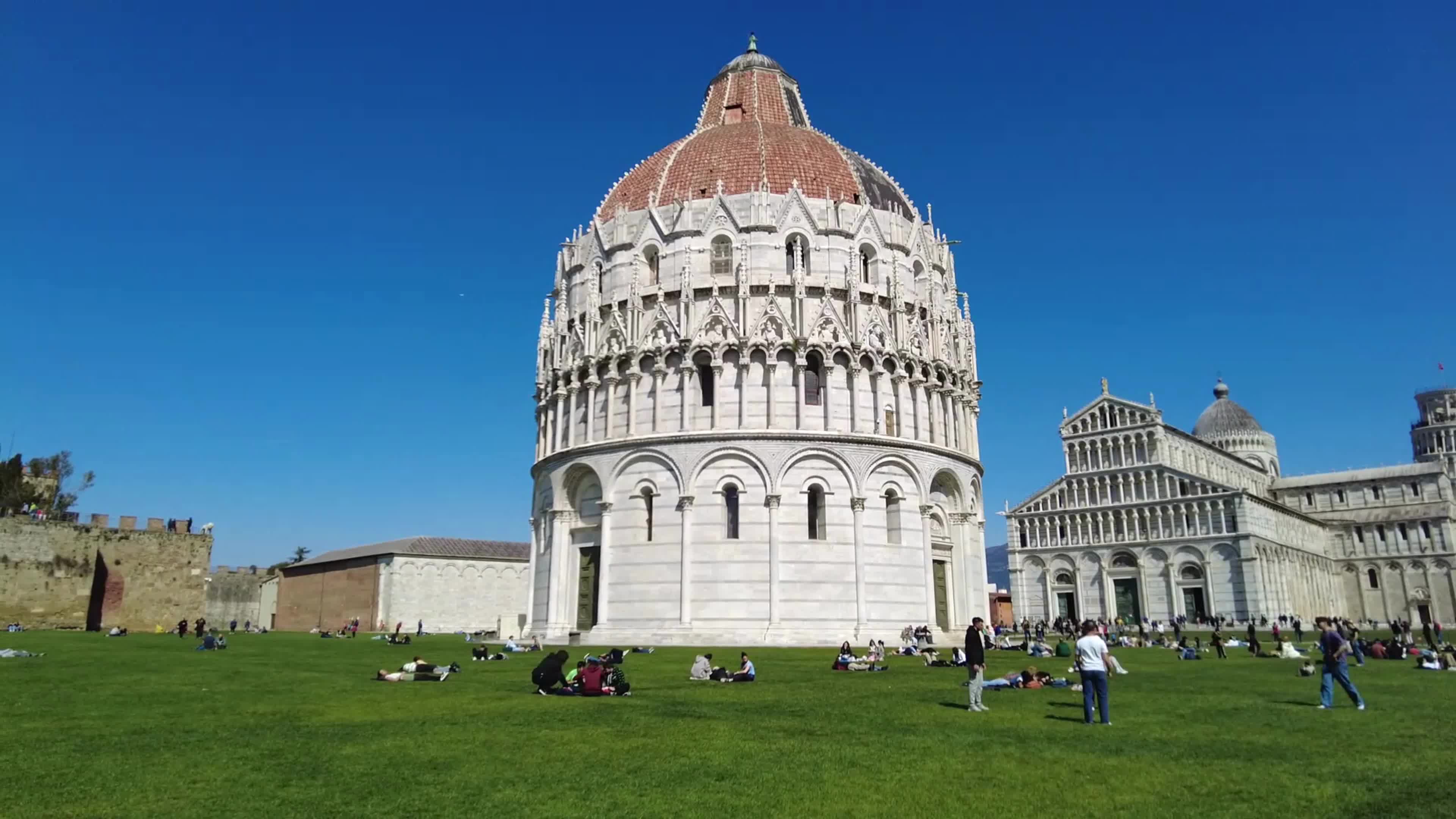 Daily Life In Pisa