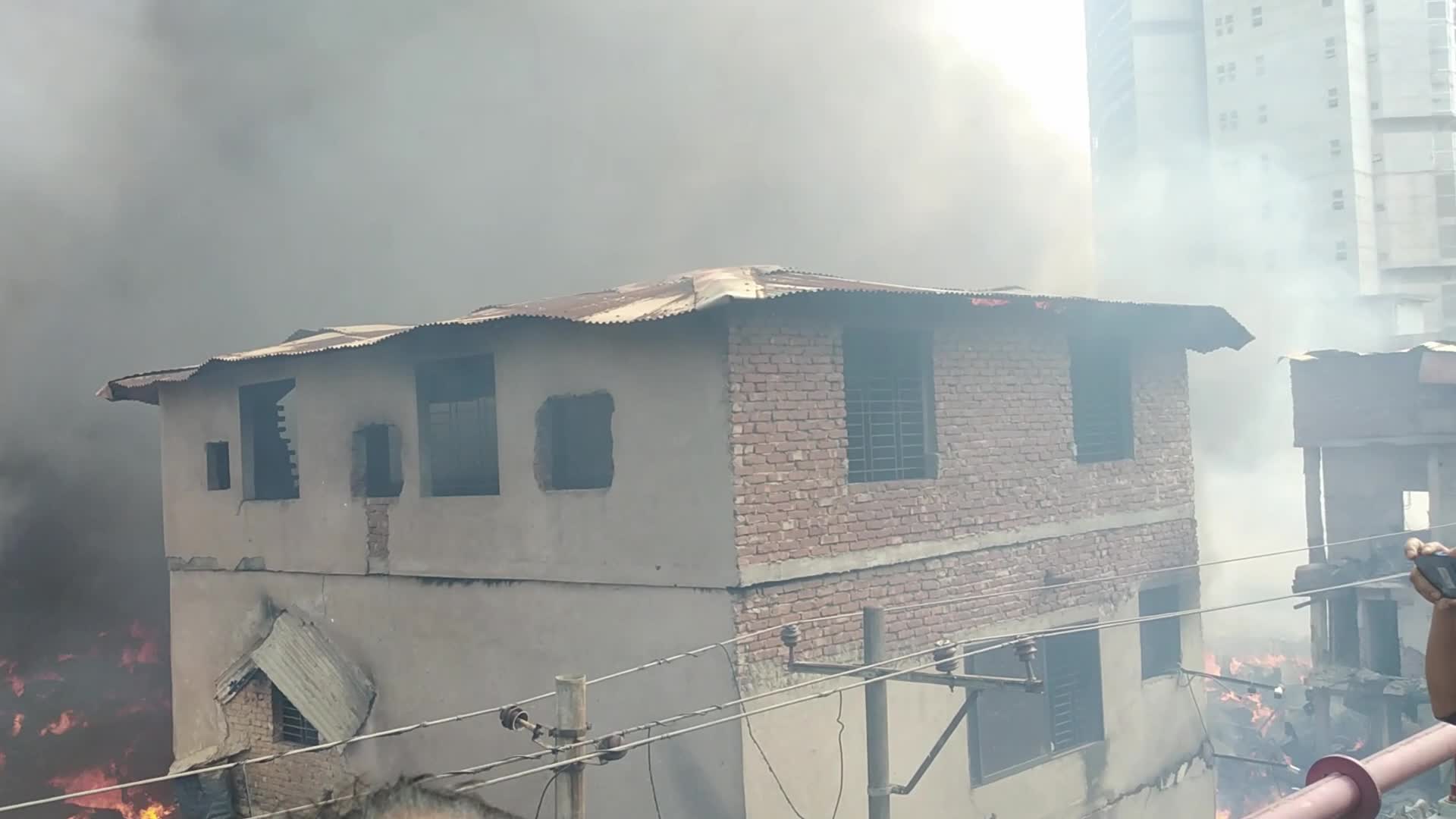 Fire broke out in the Bangabazar clothing market in Bangladesh
