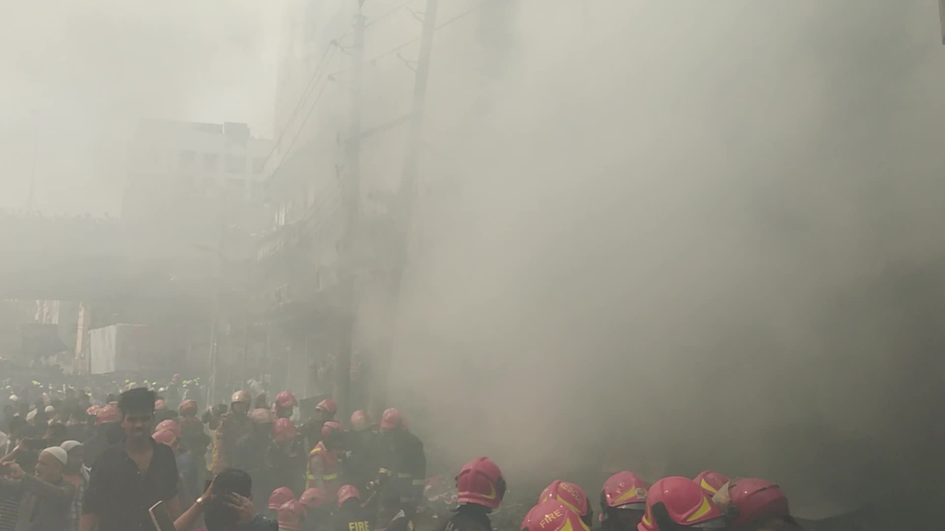 Fire broke out in the Bangabazar clothing market in Bangladesh