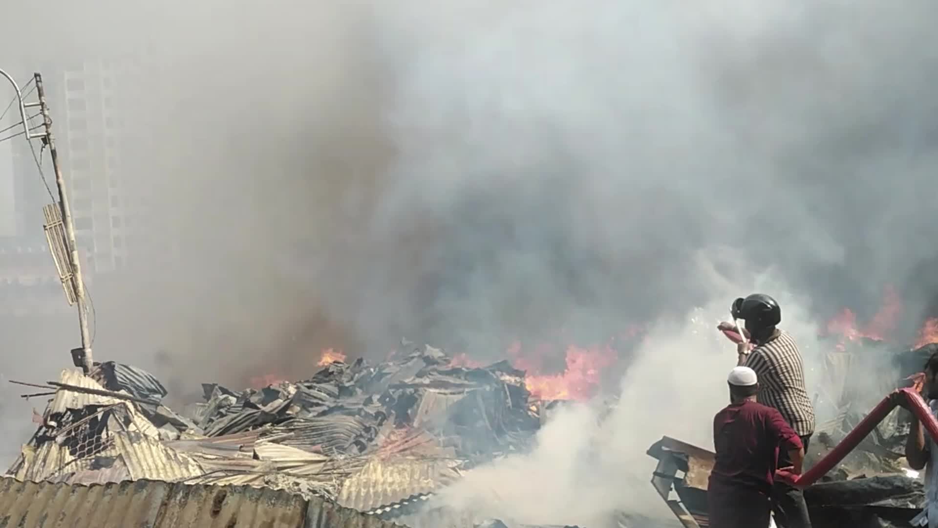 Fire broke out in the Bangabazar clothing market in Bangladesh