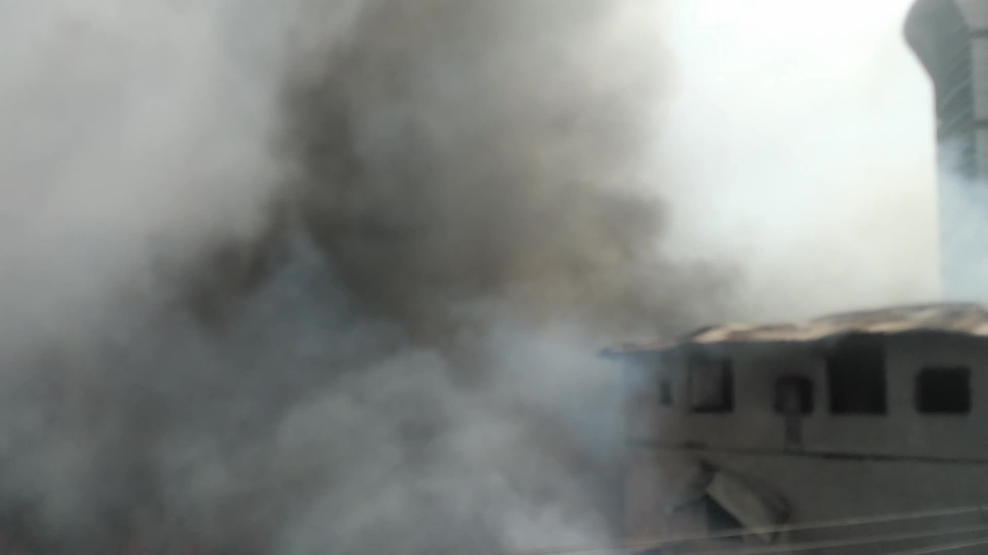 Fire broke out in the Bangabazar clothing market in Bangladesh
