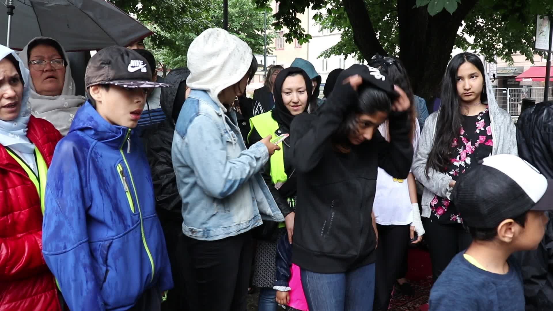 Life without Borders sit in strike at Norra Bantorget 