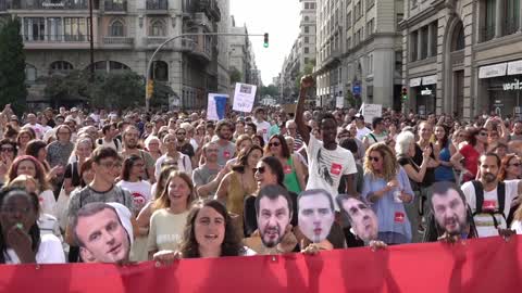 Hundreds of people protested in front of the Italian Consulate and in support of NGOs that rescue migrants at sea