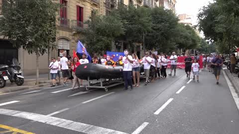 Hundreds of people protested in front of the Italian Consulate and in support of NGOs that rescue migrants at sea