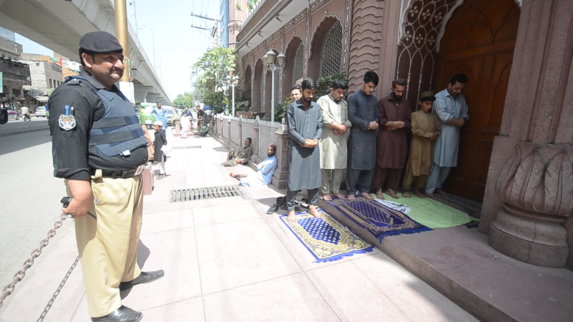 Last Friday prayers of the holy month of Ramadan in Peshawar