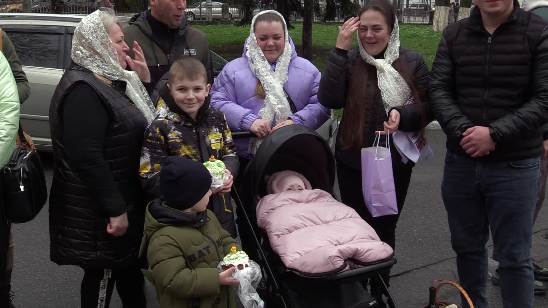 Orthodox Easter in Kyiv, amid Russian invasion of Ukraine
