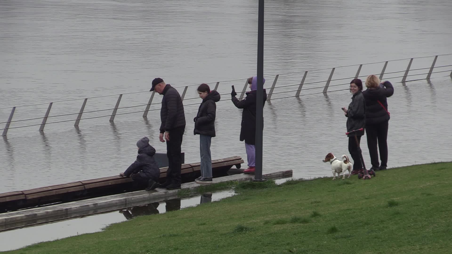 A seasonal rise in the water level in the Dnipro led to flooded embankment in Kyiv