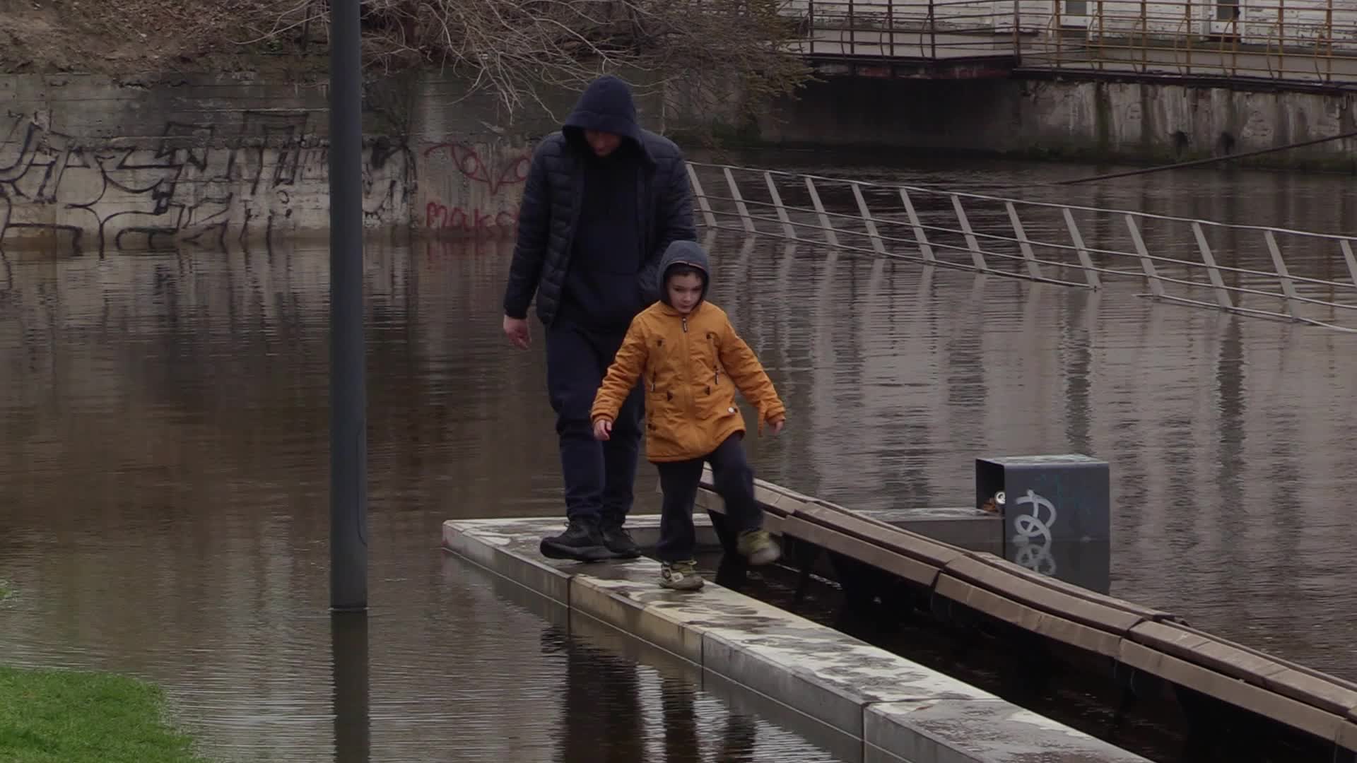 A seasonal rise in the water level in the Dnipro led to flooded embankment in Kyiv