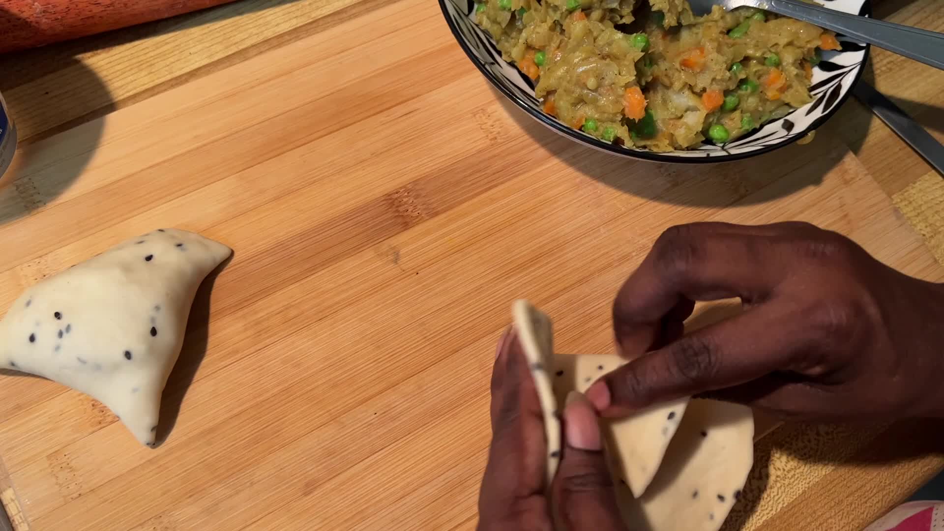 Vegetable samosas