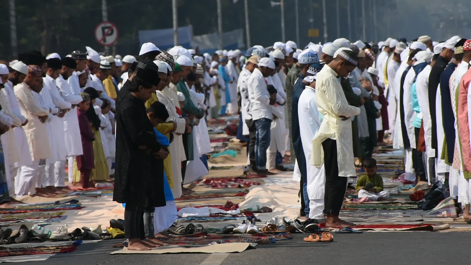 Eid-Ul-Fitr namaz in Kolkata.