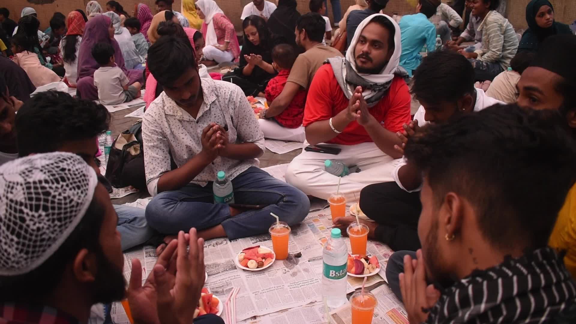 Iftar On Market In Kolkata, India