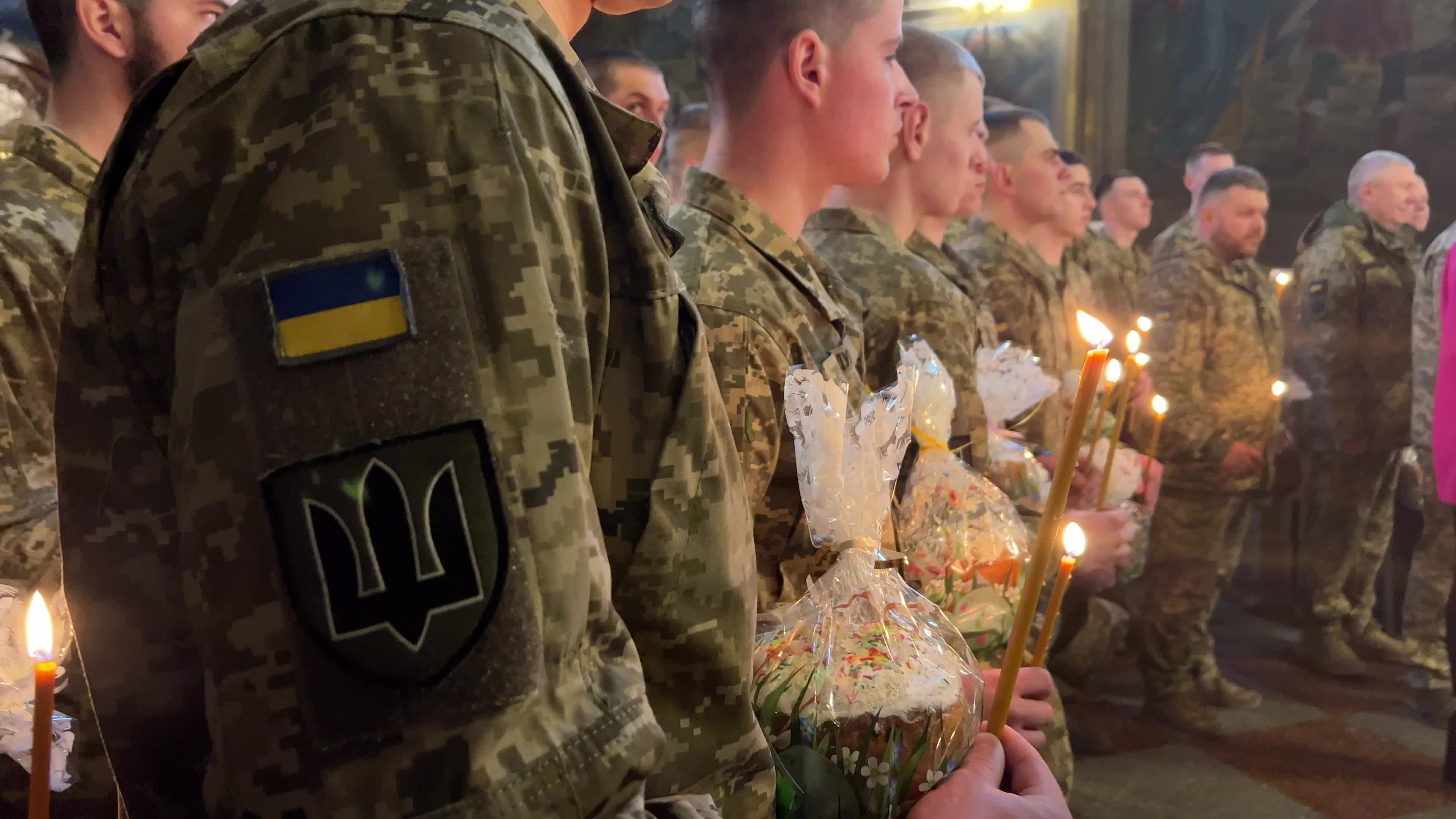 Easter breads for Ukrainian servicemen 